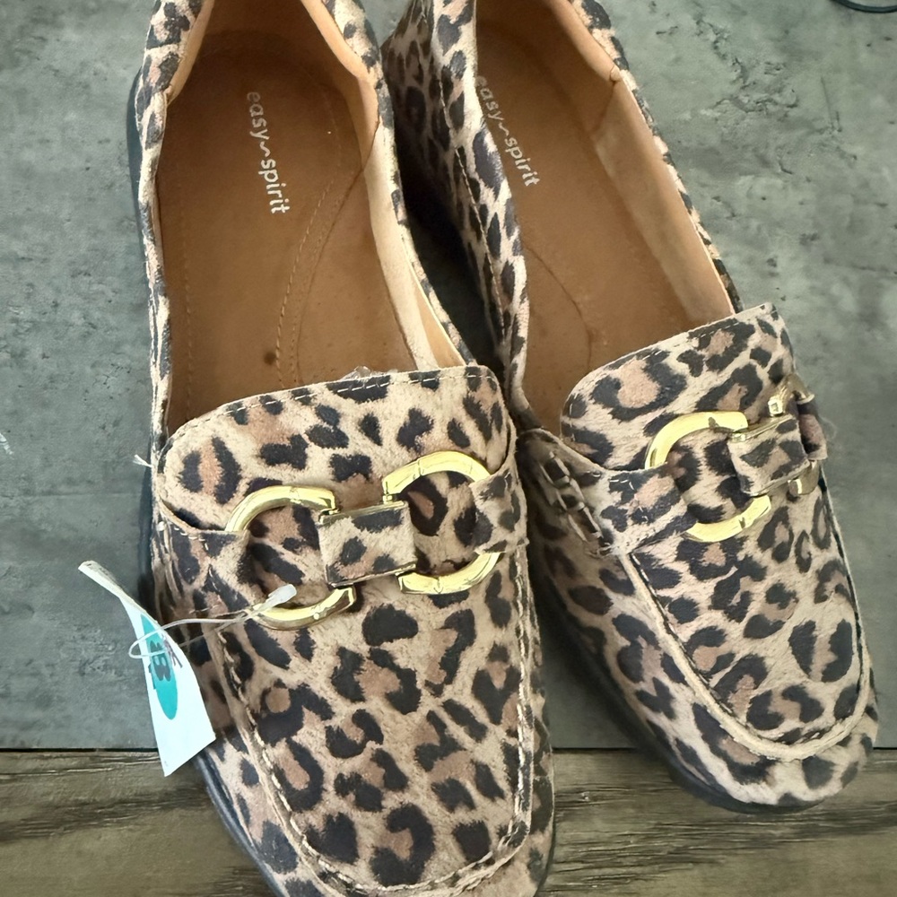 Easy Spirit Brown and Gold Loafers with Classic Silhouette